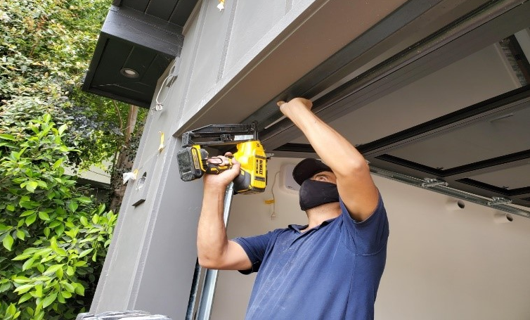Emergency Garage Door Repair Leisureville FL