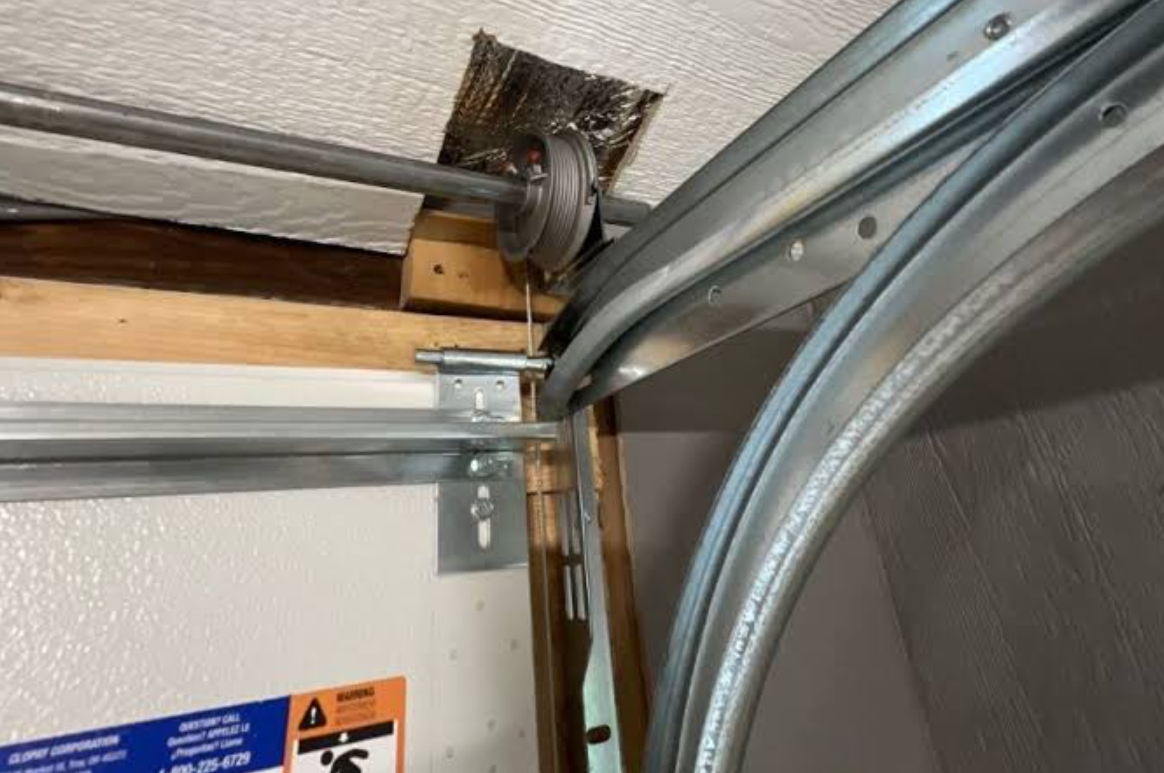Off-Track Garage Door Cable Repair Sandalfoot Cove FL